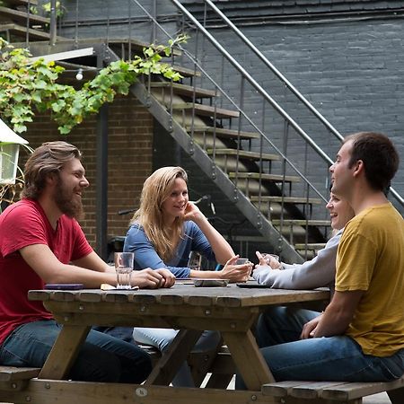 Shelter City Christian Hostel Amsterdam Exterior photo